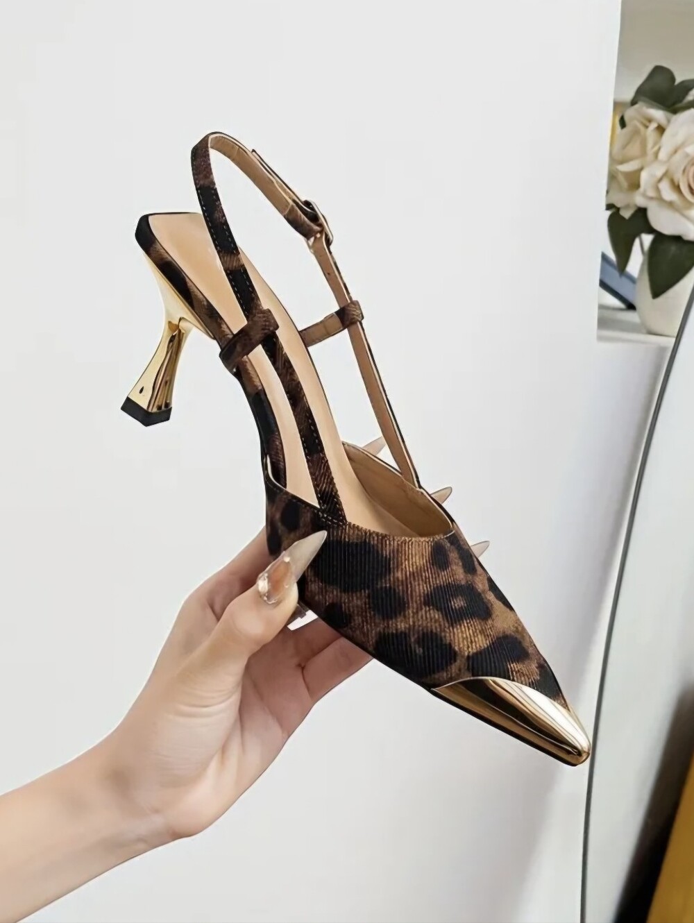 Women's Closed-Toe Sandals,Leopard Print with Metal Iron Toe Decoration - Picture 2 of 10